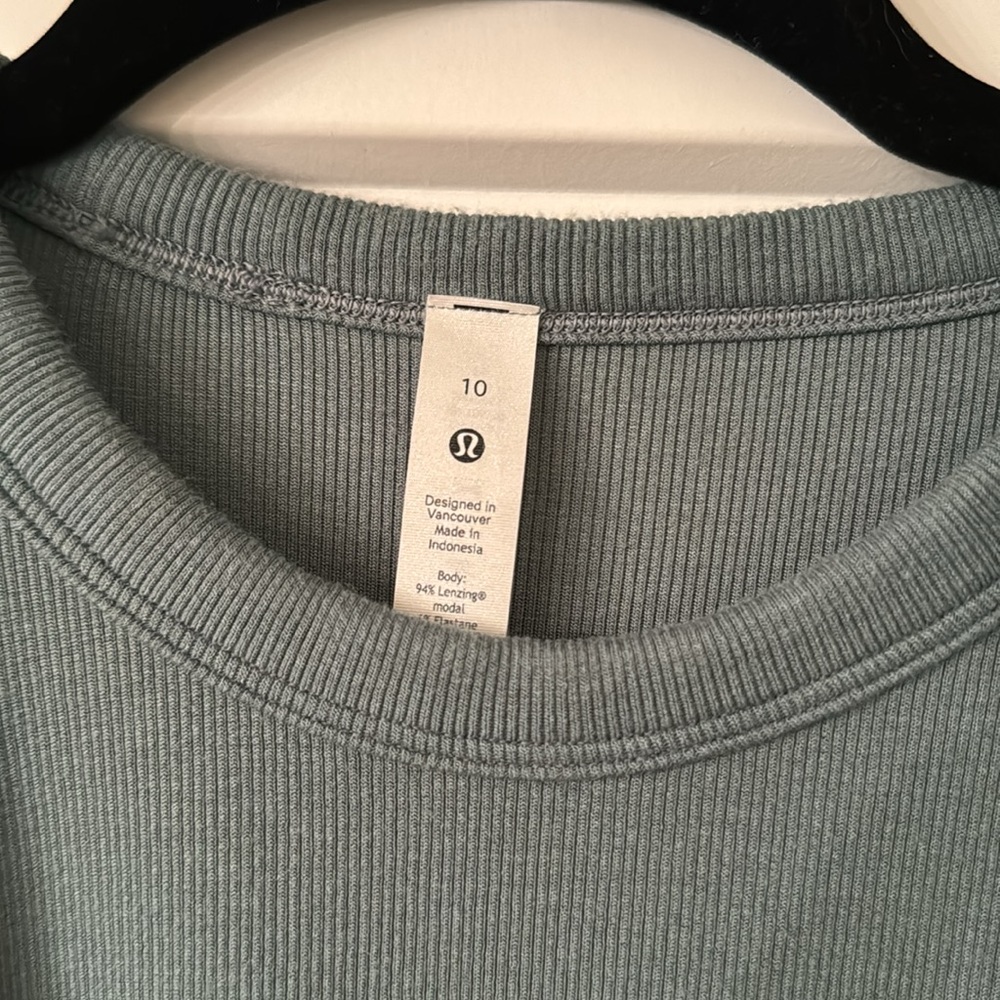 Lululemon Tank - Picture 2 of 2